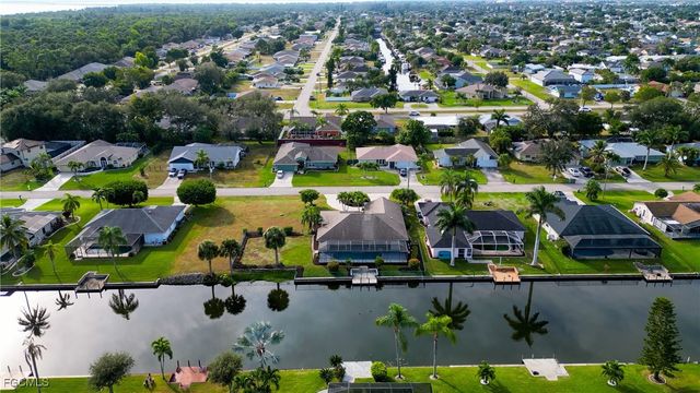 2313 SE 8th TER, Cape Coral, FL 33990