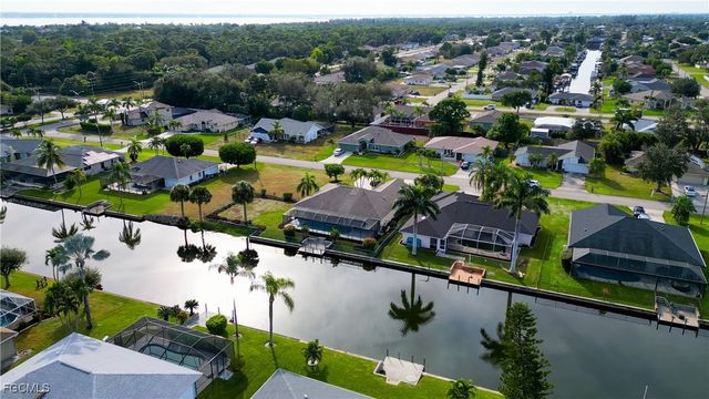 2313 SE 8th TER, Cape Coral, FL 33990