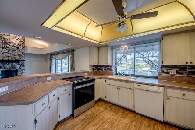 2313 SE 8th TER, Cape Coral, FL 33990