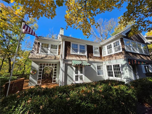 1616 Louisiana Street, Lawrence, KS 66044