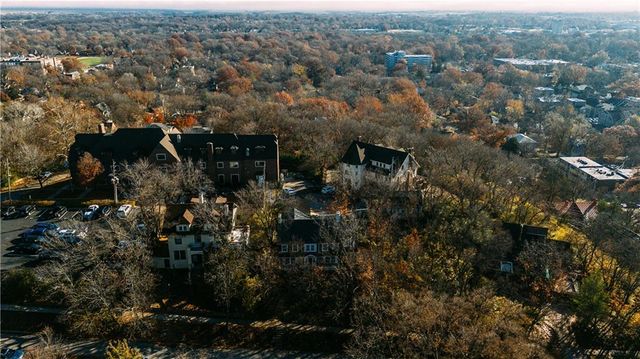 1616 Louisiana Street, Lawrence, KS 66044