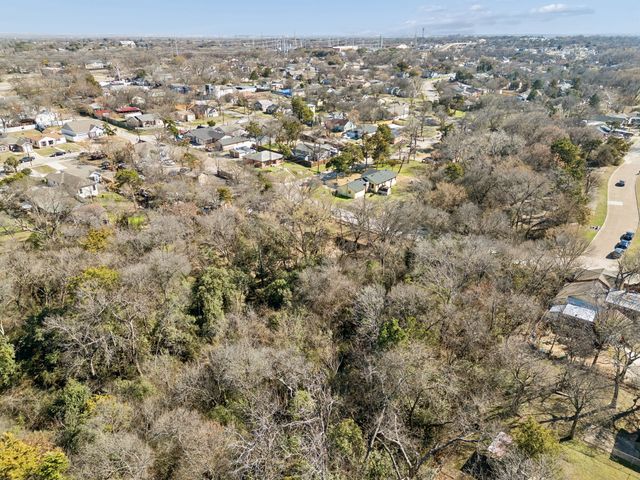 923 Stella Avenue, Dallas, TX 75216