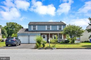 5137 CLOVER CT, Harrisburg, PA 17111