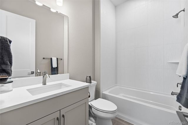 7301 Canyon Sky Trail, Castle Pines, CO 80108