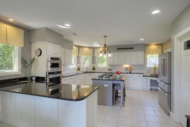 118 Saint Andrews Boulevard, Campobello, SC 29322