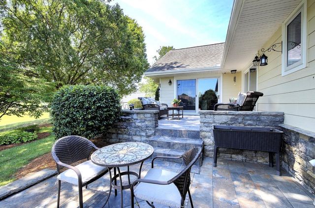 118 Saint Andrews Boulevard, Campobello, SC 29322