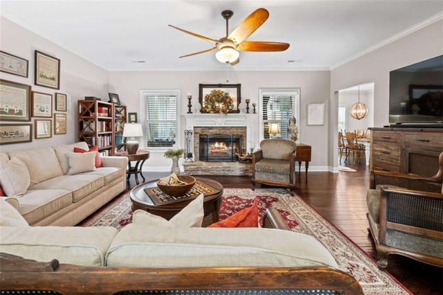 521 Timbercreek Estates Drive, Sharpsburg, GA 30277