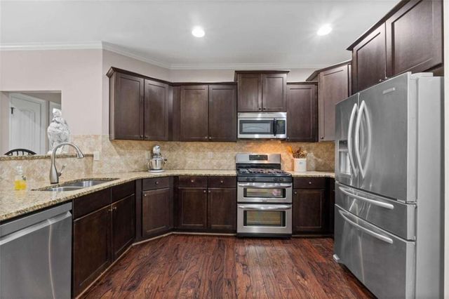 521 Timbercreek Estates Drive, Sharpsburg, GA 30277