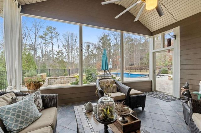 521 Timbercreek Estates Drive, Sharpsburg, GA 30277