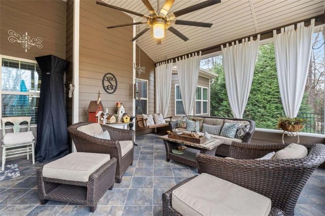 521 Timbercreek Estates Drive, Sharpsburg, GA 30277