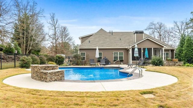 521 Timbercreek Estates Drive, Sharpsburg, GA 30277