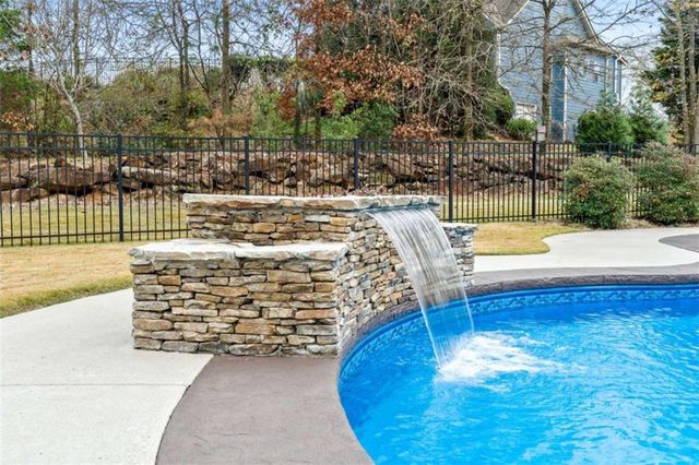 521 Timbercreek Estates Drive, Sharpsburg, GA 30277