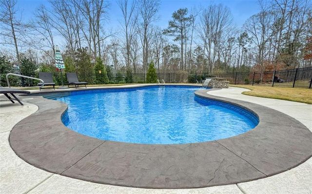 521 Timbercreek Estates Drive, Sharpsburg, GA 30277