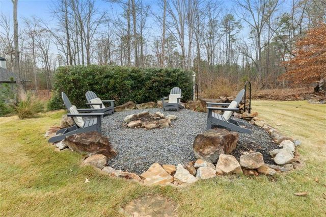 521 Timbercreek Estates Drive, Sharpsburg, GA 30277