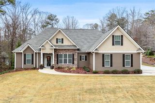521 Timbercreek Estates Drive, Sharpsburg, GA 30277