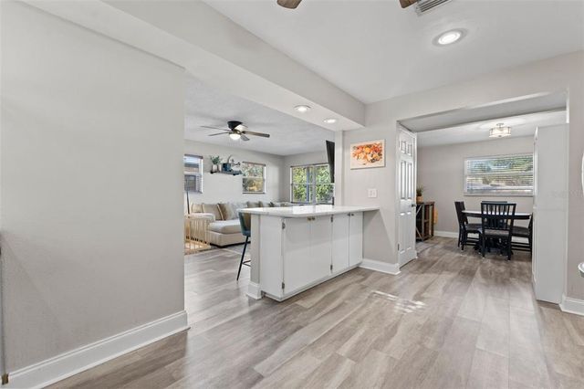 5302 S HIMES AVENUE, Tampa, FL 33611