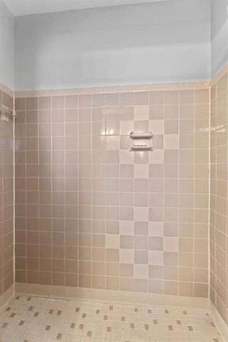 5302 S HIMES AVENUE, Tampa, FL 33611