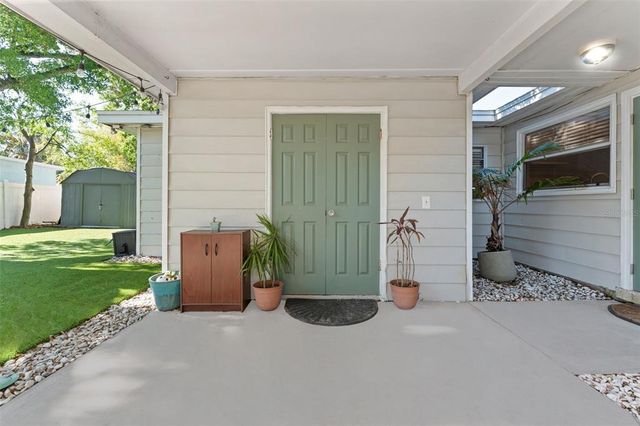 5302 S HIMES AVENUE, Tampa, FL 33611