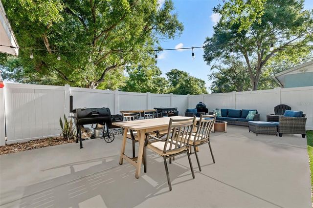 5302 S HIMES AVENUE, Tampa, FL 33611