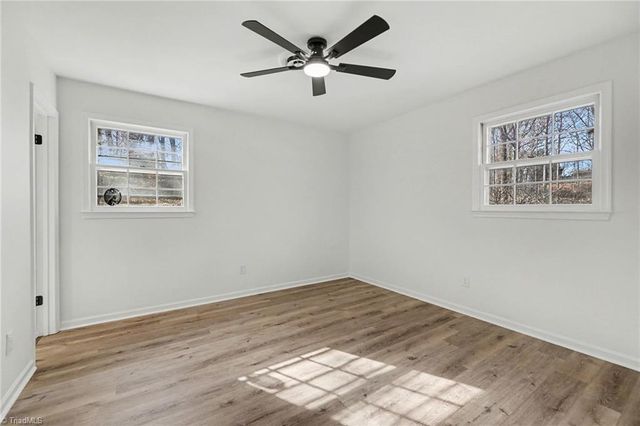 438 Knightwood Court, Kernersville, NC 27284