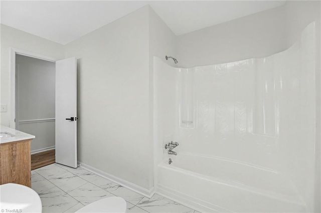 438 Knightwood Court, Kernersville, NC 27284