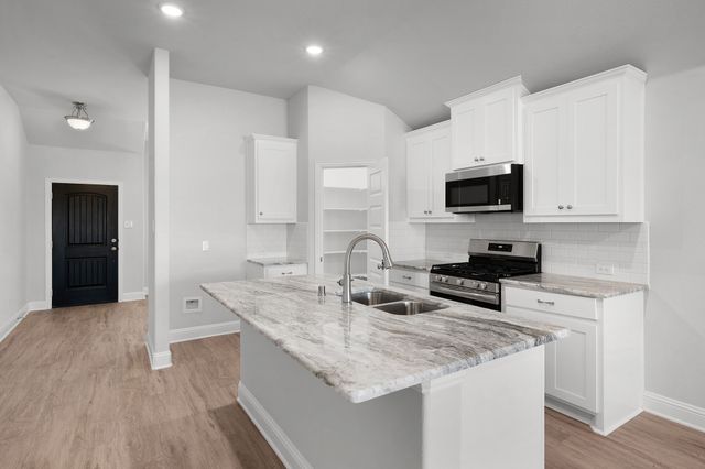 6604 Pattison, Greenville, TX 75402