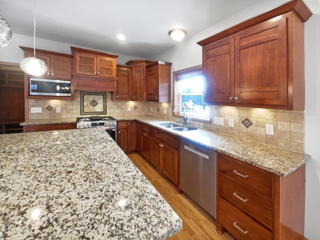 1768 Belmont Avenue NW, Prior Lake, MN 55379