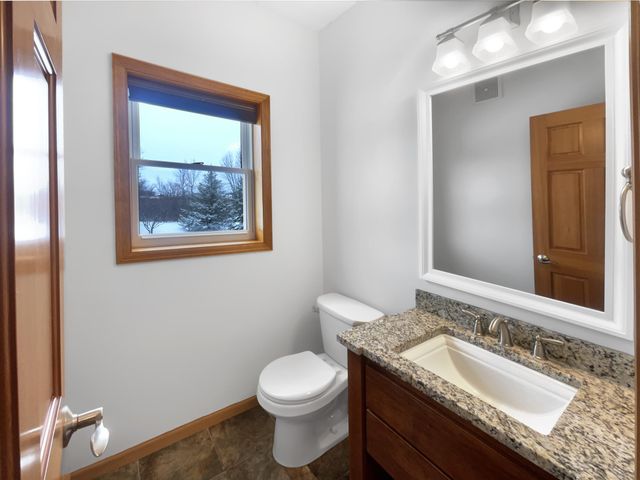1768 Belmont Avenue NW, Prior Lake, MN 55379