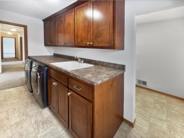 1768 Belmont Avenue NW, Prior Lake, MN 55379