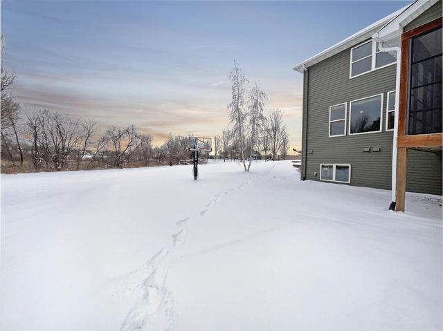 1768 Belmont Avenue NW, Prior Lake, MN 55379