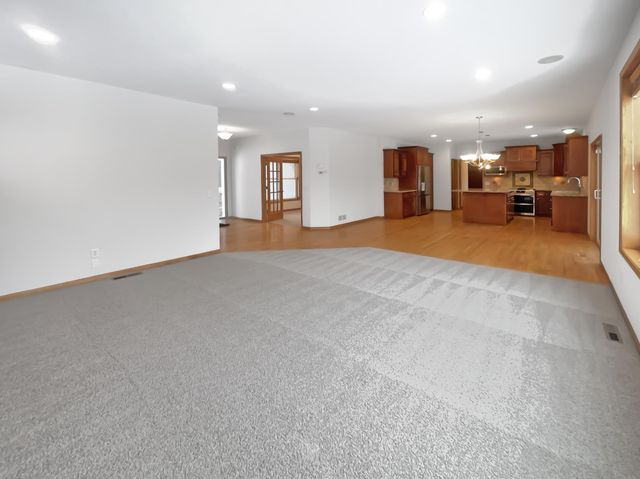 1768 Belmont Avenue NW, Prior Lake, MN 55379