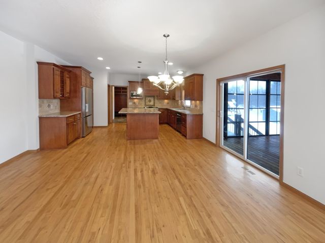 1768 Belmont Avenue NW, Prior Lake, MN 55379