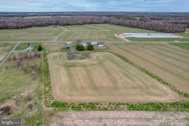 866 SANDTOWN RD, Felton, DE 19943