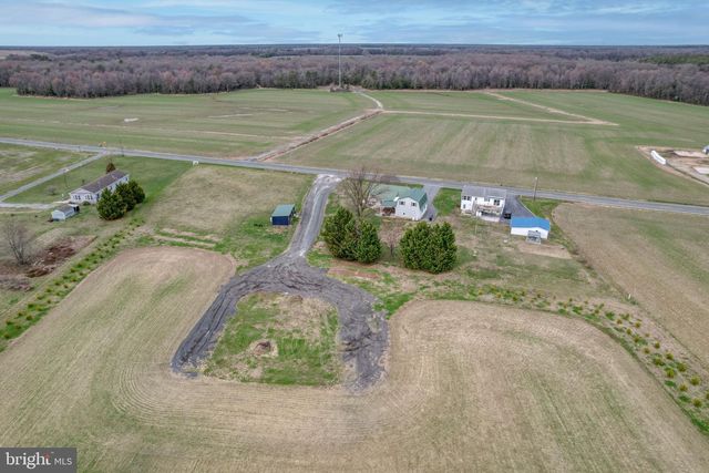 866 SANDTOWN RD, Felton, DE 19943