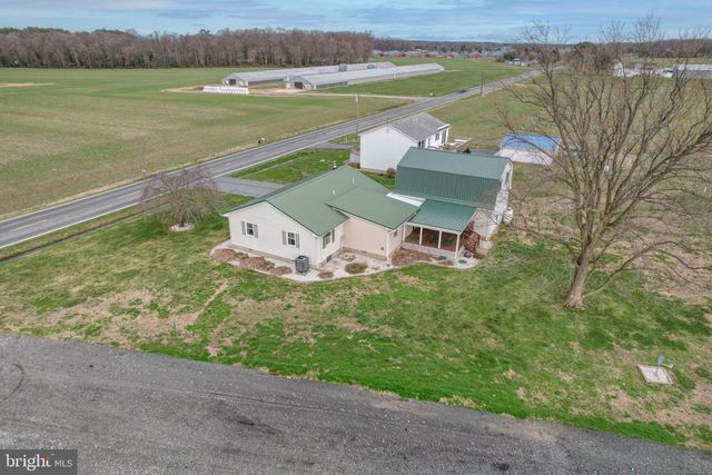 866 SANDTOWN RD, Felton, DE 19943