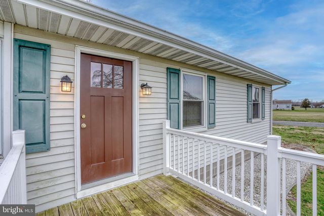 866 SANDTOWN RD, Felton, DE 19943