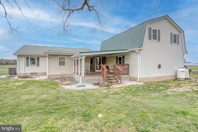 866 SANDTOWN RD, Felton, DE 19943