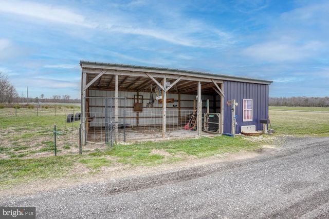 866 SANDTOWN RD, Felton, DE 19943