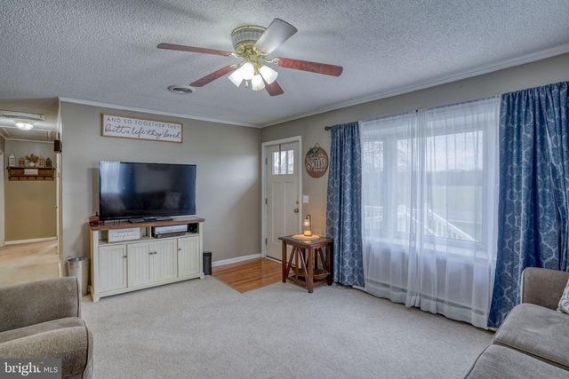 866 SANDTOWN RD, Felton, DE 19943