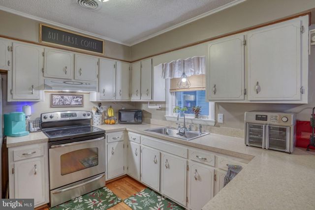 866 SANDTOWN RD, Felton, DE 19943