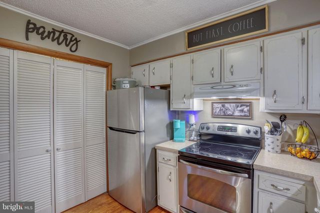 866 SANDTOWN RD, Felton, DE 19943