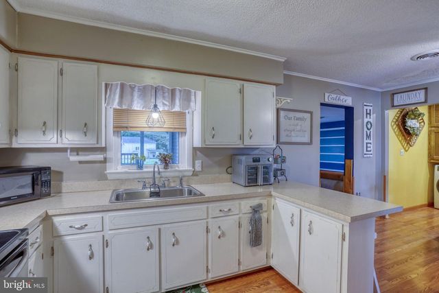 866 SANDTOWN RD, Felton, DE 19943