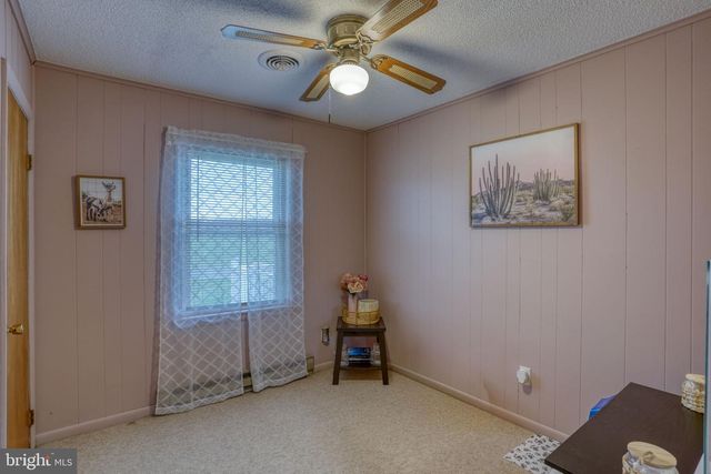 866 SANDTOWN RD, Felton, DE 19943