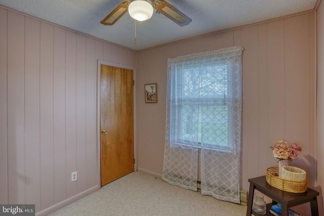 866 SANDTOWN RD, Felton, DE 19943