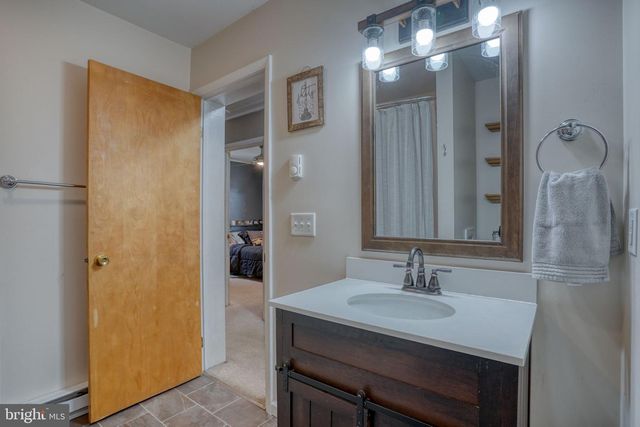 866 SANDTOWN RD, Felton, DE 19943