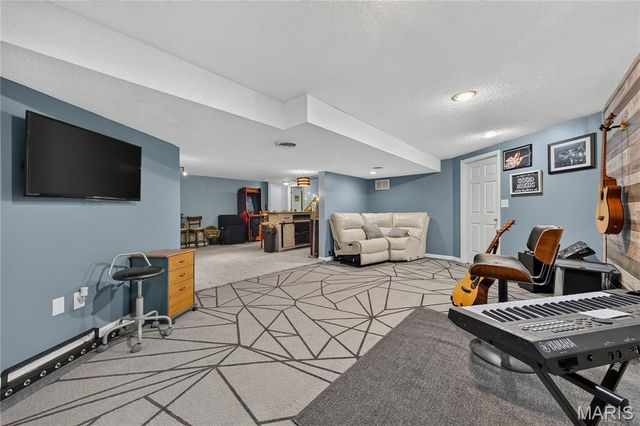 11 Eagle Chase Court, St Peters, MO 63376