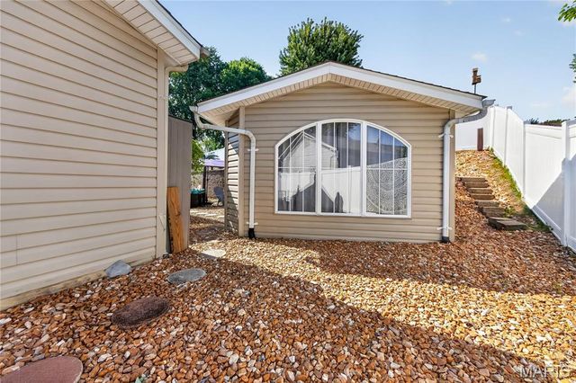 11 Eagle Chase Court, St Peters, MO 63376