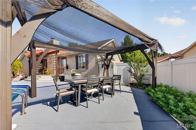 11 Eagle Chase Court, St Peters, MO 63376