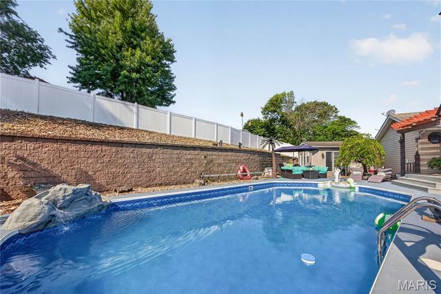 11 Eagle Chase Court, St Peters, MO 63376