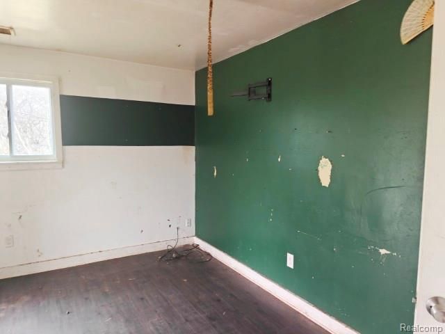 8291 Mettetal Street, Detroit, MI 48228